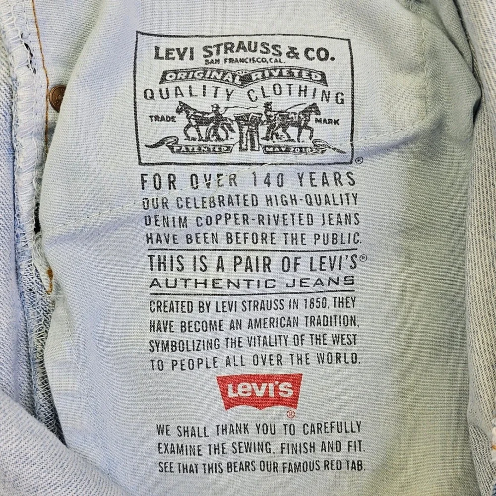 Levi Strauss 550 Relaxed Fit Light Wash Denim Jeans Mens Size 36x36 Made‎ in USA